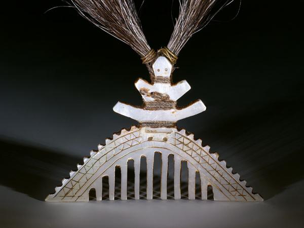 Mother-of-pearl Bagobo comb (2)