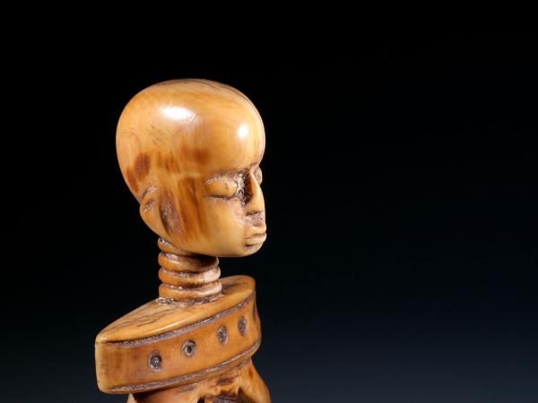 Ivory Baule comb (5)