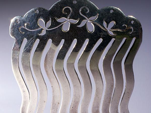 Petit peigne en argent du Mexique