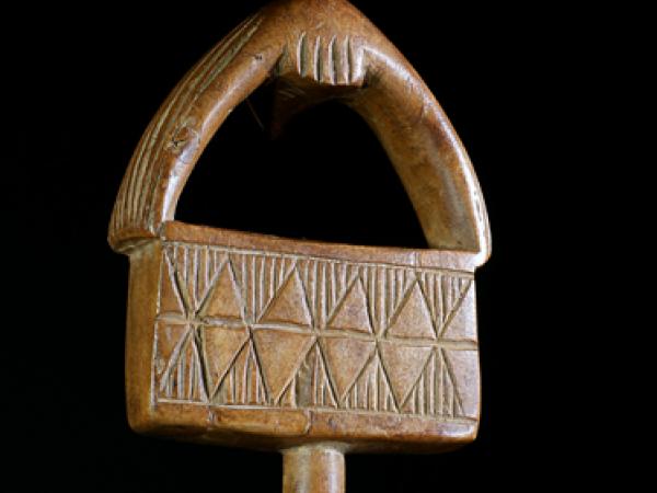 Yaka hairpin with bird (2)