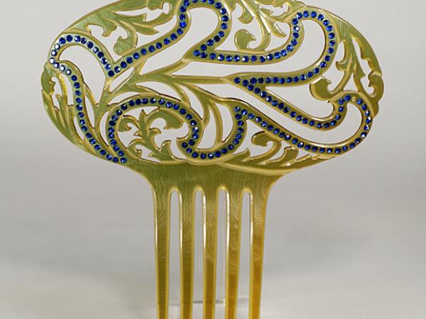 Green watermarked comb (2)