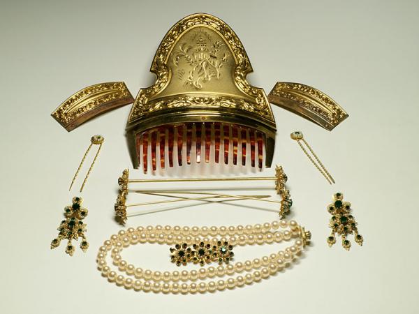 Spanish 'Fallera' hair ornaments and jewels (4)