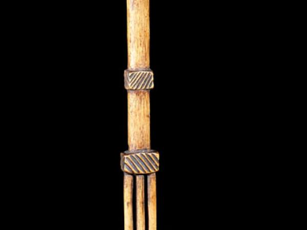 Elongated Yaka hair comb (3)