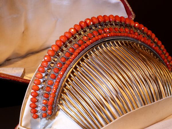 French Empire haircomb with coral (5)